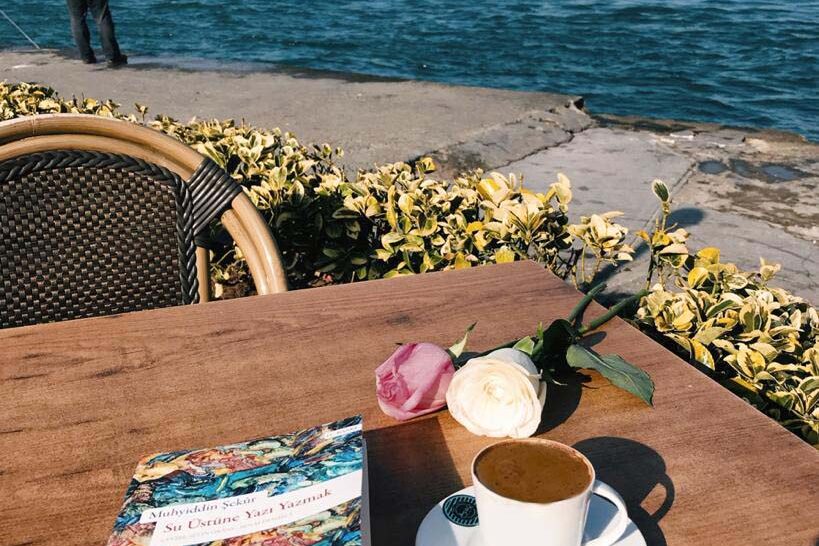 İstanbul boğazında kahve keyfi