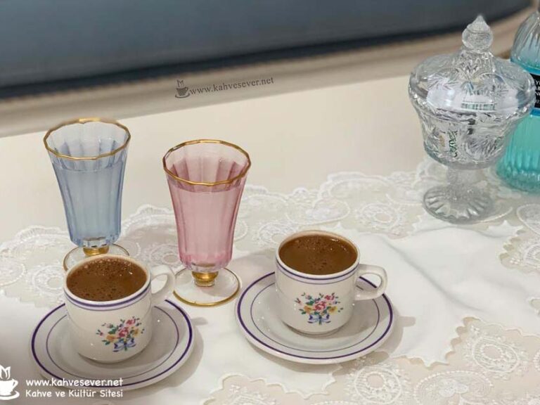 Türk kahvesi, Turkish coffee, kahve sunumu, kahve, coffee, Turkish coffee