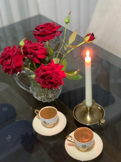 Romantik kahve sunumu