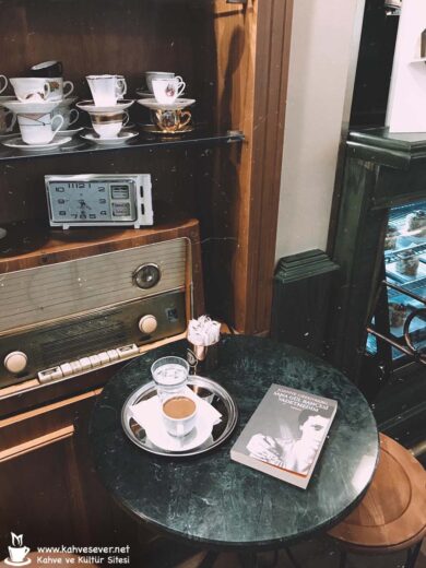 kahve kitap müzik