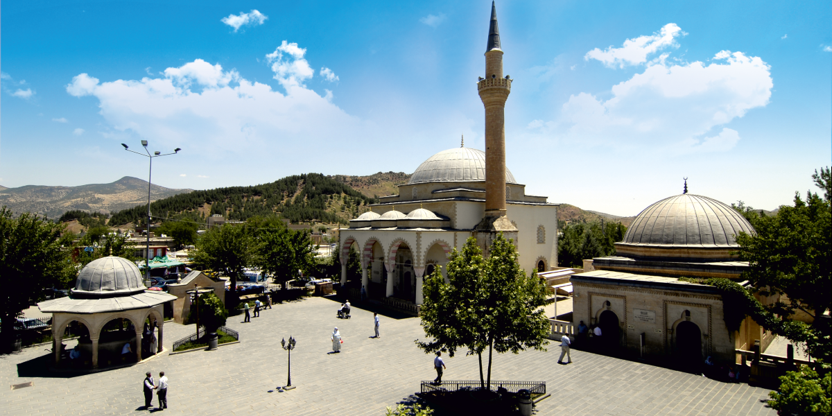 Veysel karani türbesi